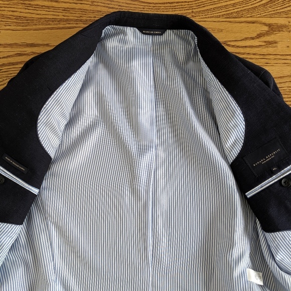 Banana Republic Men's Navy Blazer - 40L - Picture 3 of 5